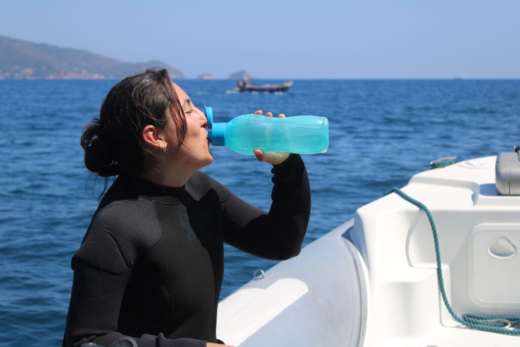 idratazione pre immersione: uno stile di vita sano ed equilibrato, più una visita medica per la subacquea rendono lo sport più sicuro e divertente